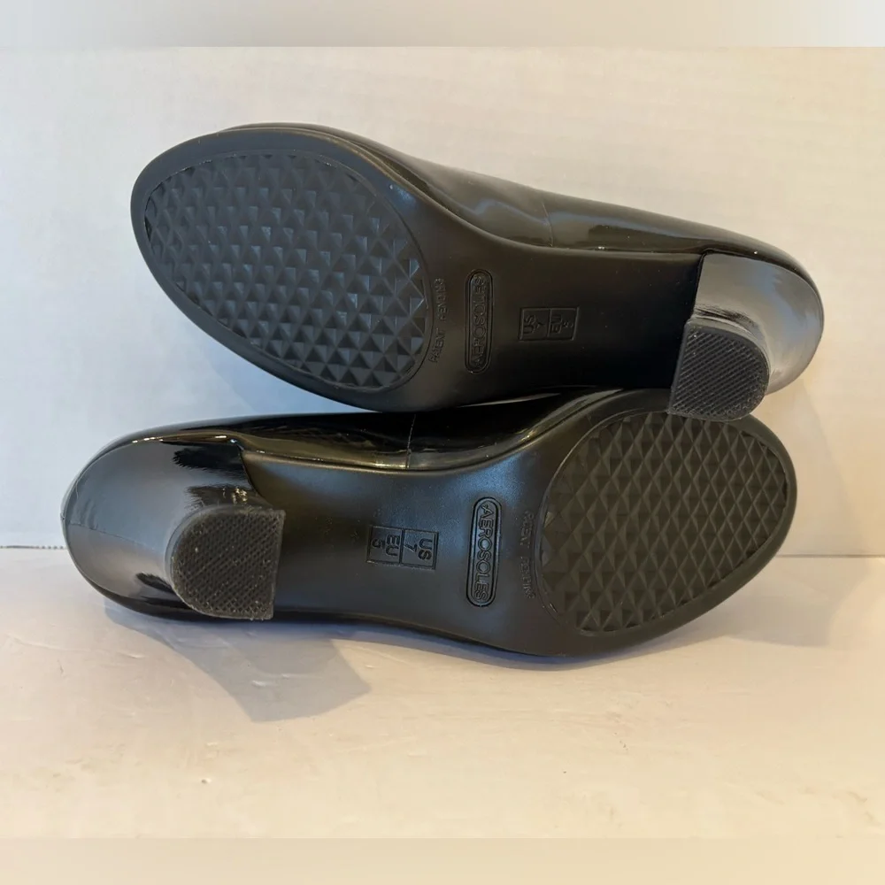 Aerosoles Dolled Up black patent leather block heels shoes size 7W